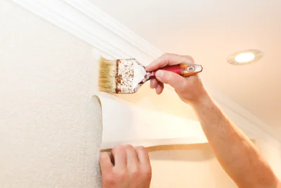 Pose de papier peint à Chizé — revêtements muraux et toiles de verre